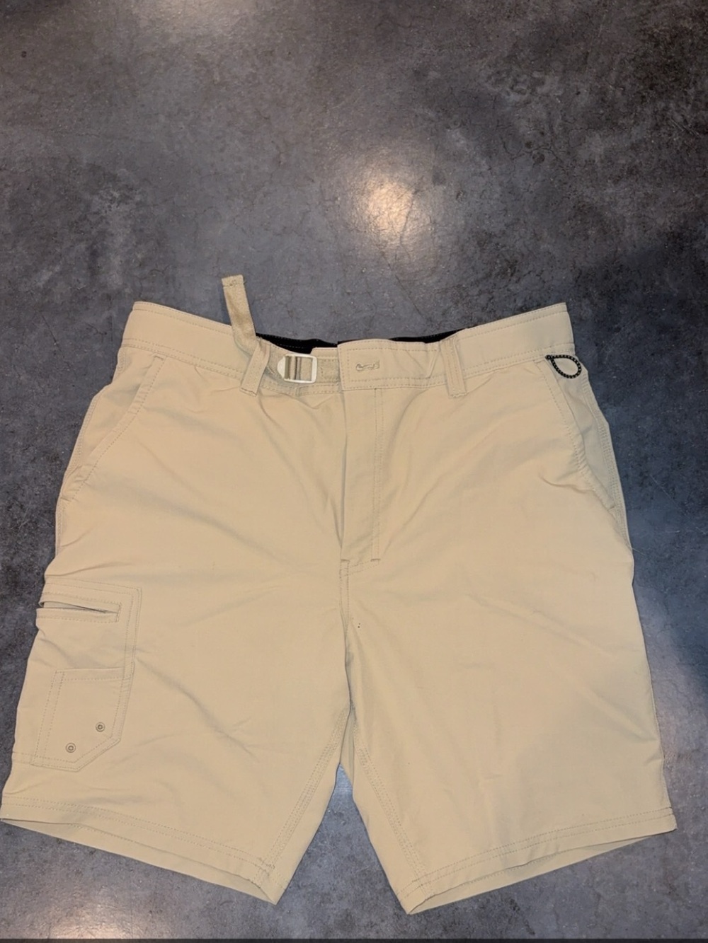 Realtree Men's Tan Athletic Cargo Shorts